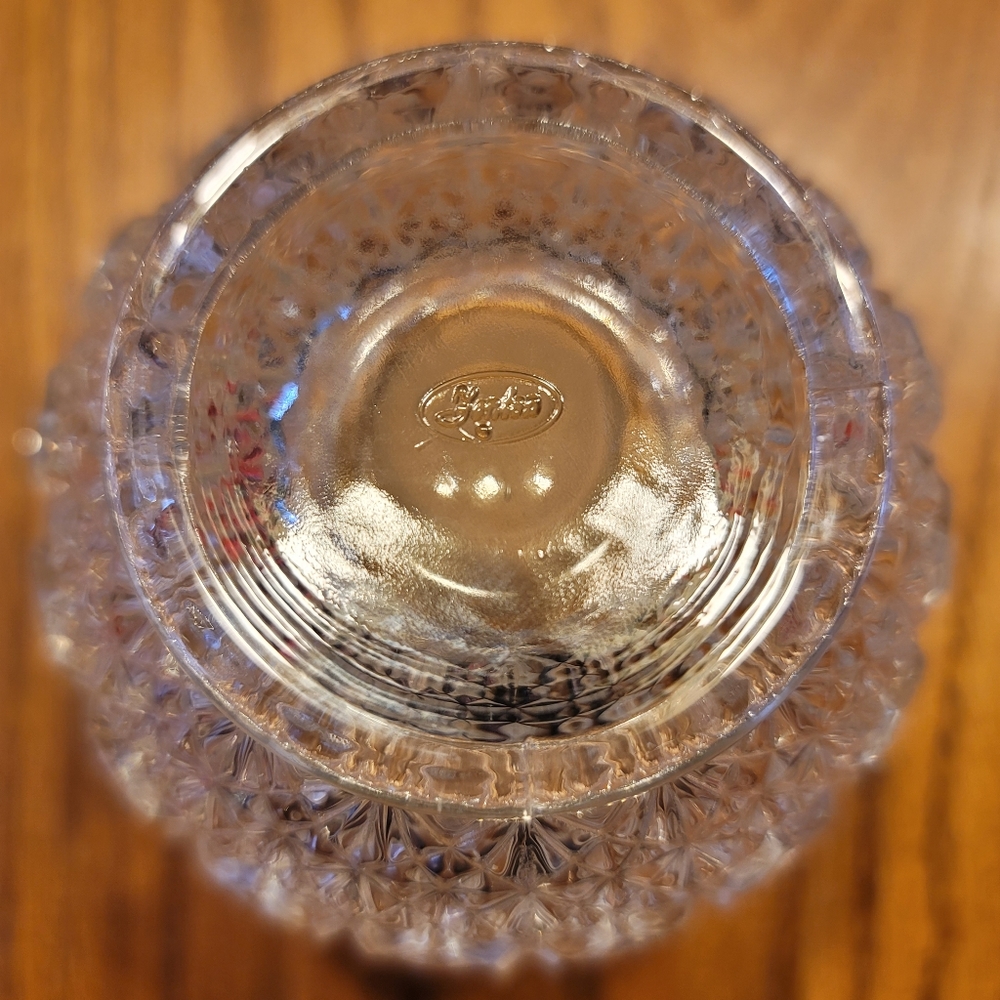 Fenton Ruffle Vase - Picture 11 of 12